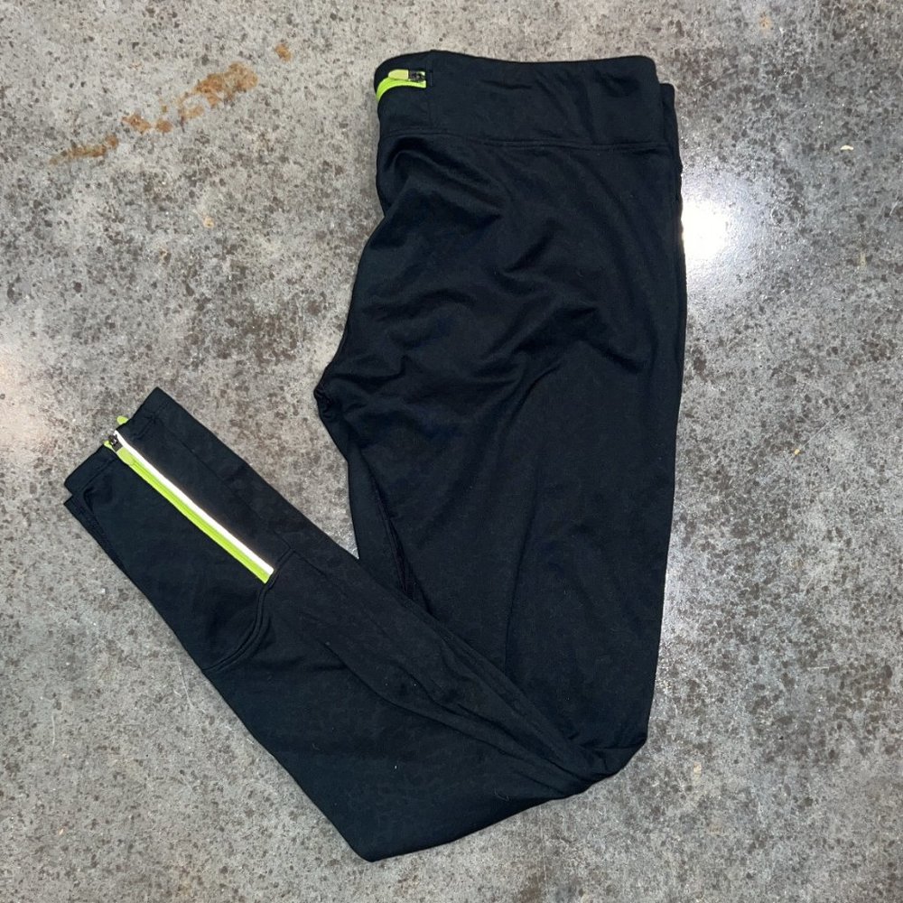 Under Armour Black Leggings Size L with subtle snake print